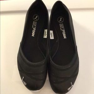 Puma  soft foam shoes size 8